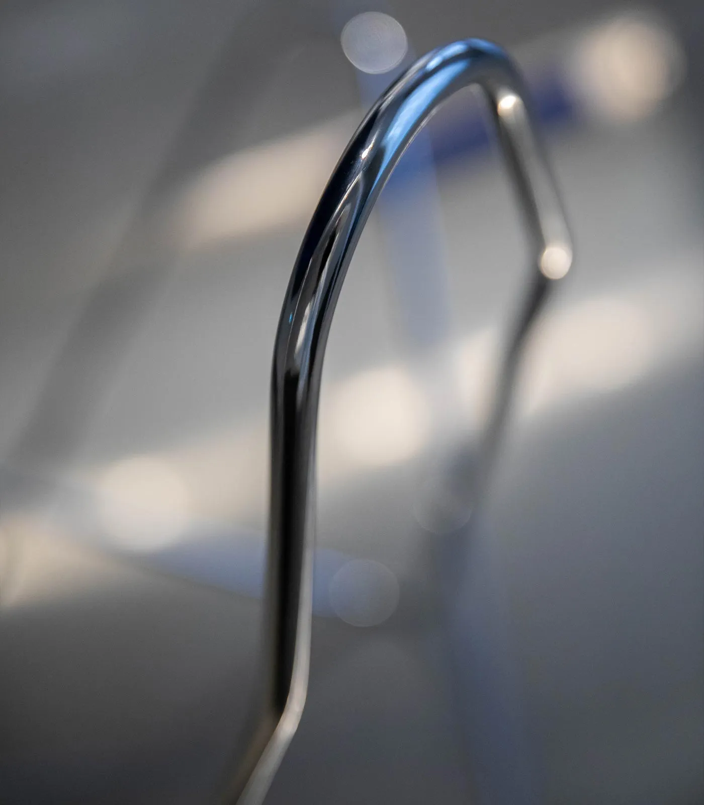 Curved metal, craftsmanship made in France