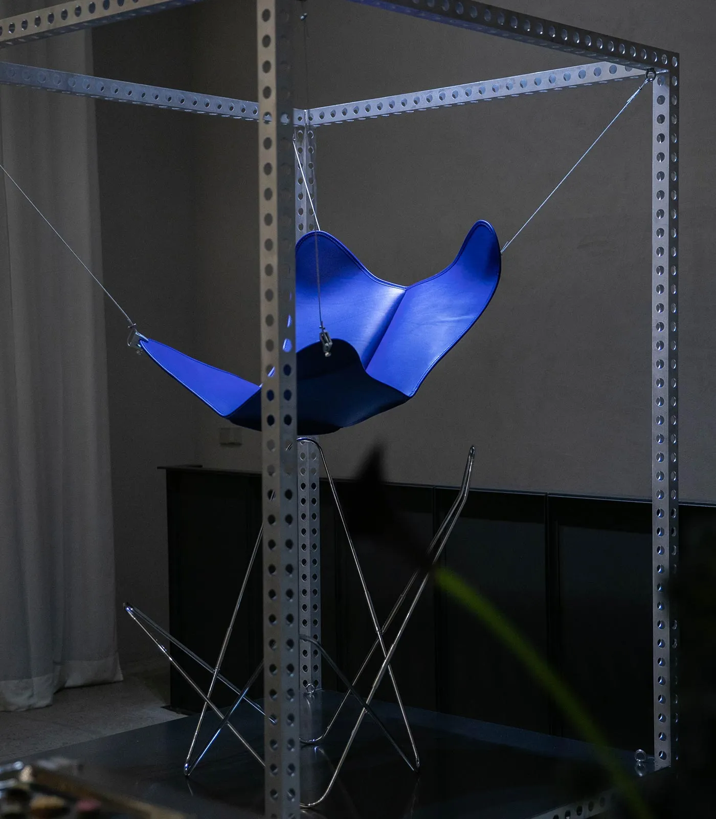 Curved metal, craftsmanship made in France